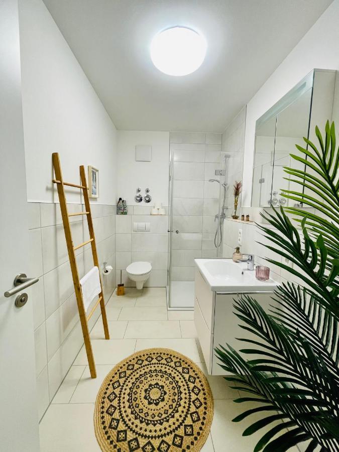 Klassen Stay - Exklusives Apartment Am Hbf - Kueche, Netflix, Kingsizebett Coblenza Exterior foto